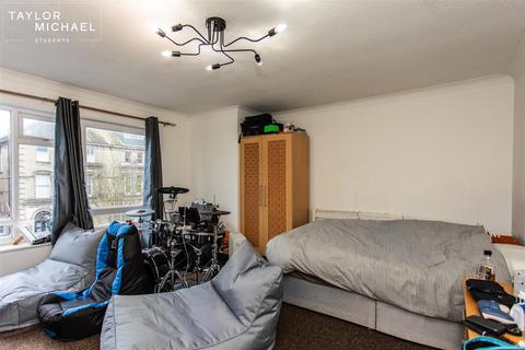 3 bedroom flat to rent, Holland Road, Hove