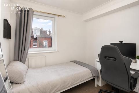 3 bedroom flat to rent, Salisbury Road, Hove