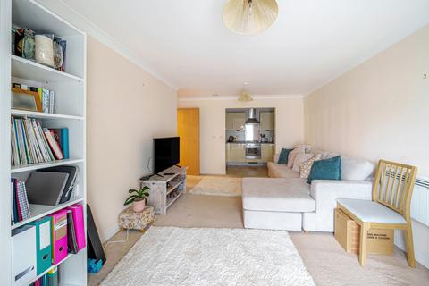 2 bedroom flat for sale, Navarre Court,  Primrose Hill, Kings Langley WD4 8FS