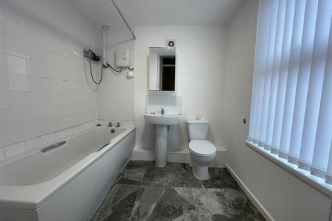 2 bedroom terraced house to rent, Cockburn Street, Liverpool L8