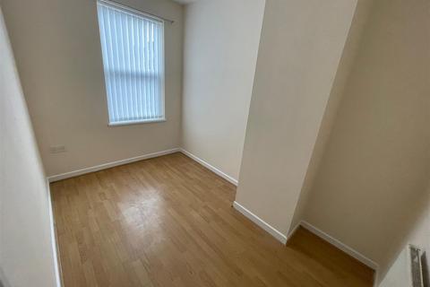 2 bedroom terraced house to rent, Cockburn Street, Liverpool L8