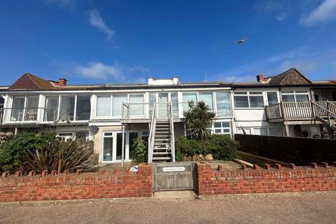 3 bedroom flat to rent, Channel View, Bexhill on Sea