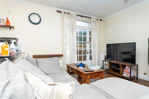 2 bedroom flat to rent, London Road, Maidstone, ME16