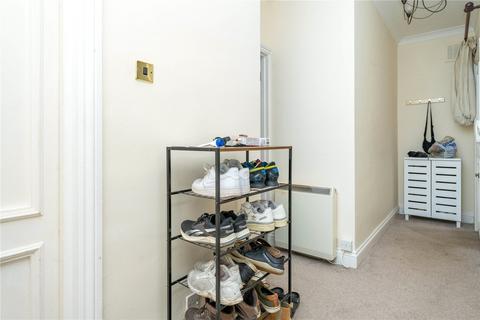 2 bedroom flat to rent, London Road, Maidstone, ME16