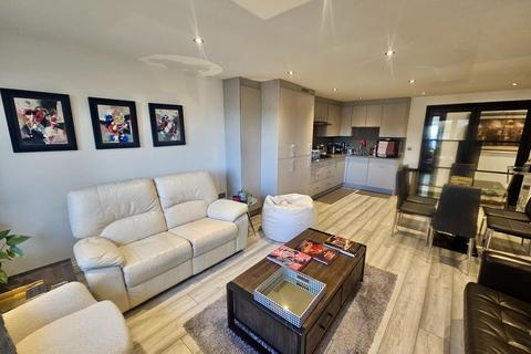 3 bedroom apartment to rent, Watford Way, Mill Hill, NW7