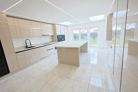 5 bedroom semi-detached house for sale, Bullhead Road, Borehamwood WD6