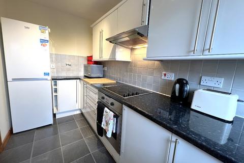 2 bedroom flat to rent, Timber Bush, The Shore, Edinburgh, EH6