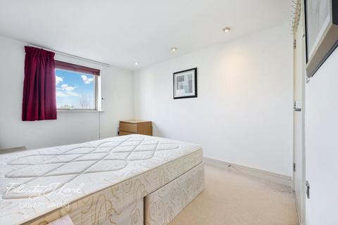 2 bedroom flat to rent, Newton Place, LONDON