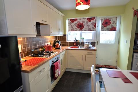 2 bedroom terraced house to rent, 60 Helman Tor View, Bodmin, PL31 1RF