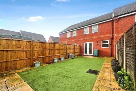 3 bedroom terraced house to rent, Clover Mead, Bognor Regis PO22