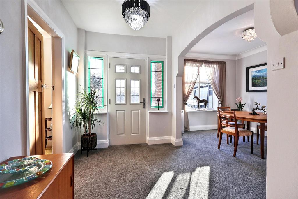 House in Nottingham, Daybrook - View 4