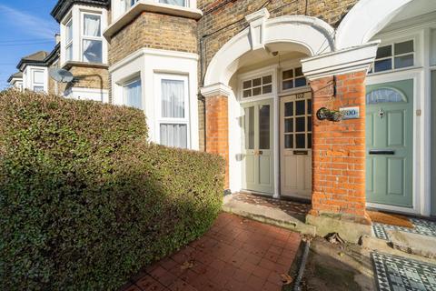 2 bedroom flat for sale, Leyton, E10
