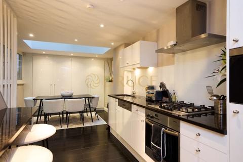 2 bedroom flat to rent, Uxbridge Street, W8