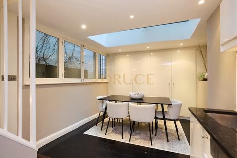 2 bedroom flat to rent, Uxbridge Street, W8