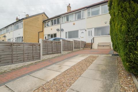3 bedroom terraced house for sale, Somerdale Close, Bramley, LS13 4RZ