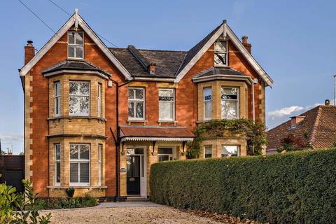 undefined, Leckhampton Road, Cheltenham, Gloucestershire, GL53