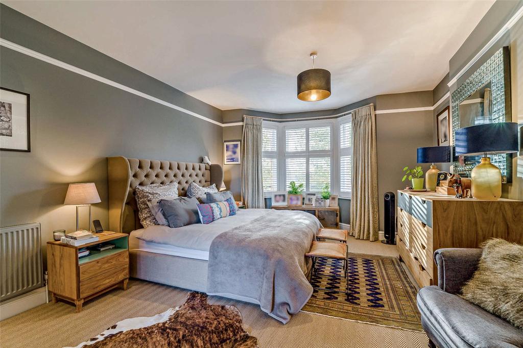 Main Bedroom Suite