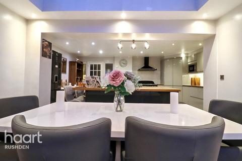 3 bedroom semi-detached house for sale, Ashridge Close, Rushden
