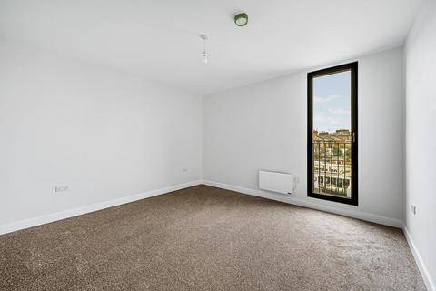 2 bedroom apartment to rent, Paddenswick Road, London