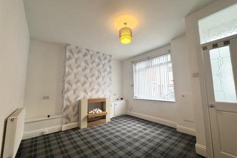 2 bedroom terraced house to rent, Lewes Road, Darlington