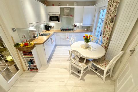 3 bedroom terraced house for sale, 52 Main Street, Lochwinnoch, PA12