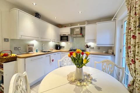 3 bedroom terraced house for sale, 52 Main Street, Lochwinnoch, PA12