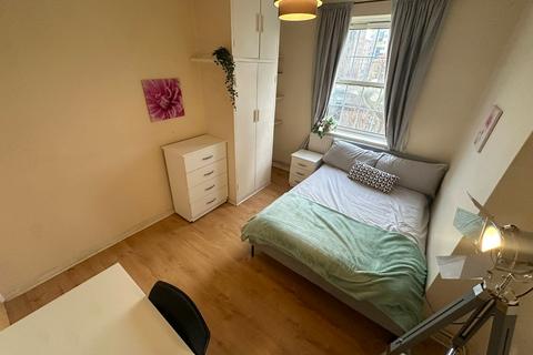 undefined, Wyndham Estate, London SE5