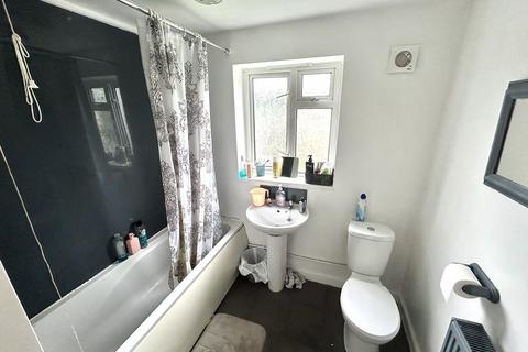 3 bedroom house to rent, Cliff Terrace, Treforest CF37