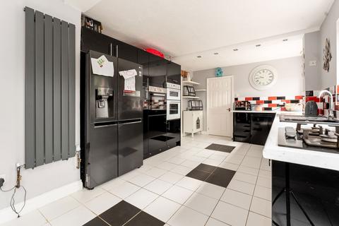 undefined, Gaveston Gardens, Banbury OX15