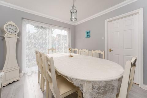 undefined, Gaveston Gardens, Banbury OX15