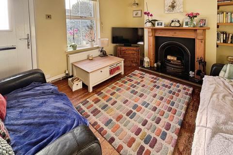 3 bedroom terraced house for sale, Station Road, Walkeringham, Doncaster, DN10 4JJ