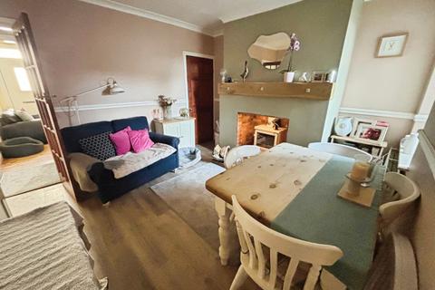 3 bedroom terraced house for sale, Station Road, Walkeringham, Doncaster, DN10 4JJ