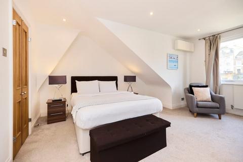 4 bedroom ground floor flat to rent, Porchester Terrace