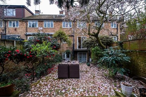 4 bedroom ground floor flat to rent, Porchester Terrace