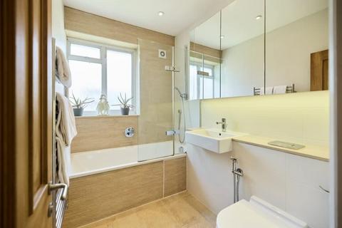 4 bedroom ground floor flat to rent, Porchester Terrace