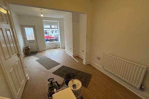 undefined, Edward Street, Hull