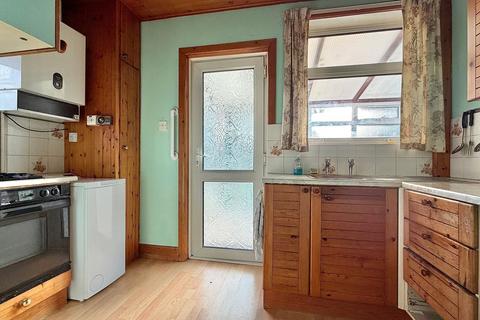 2 bedroom detached bungalow for sale, Solent Road, Dibden Purlieu, SO45