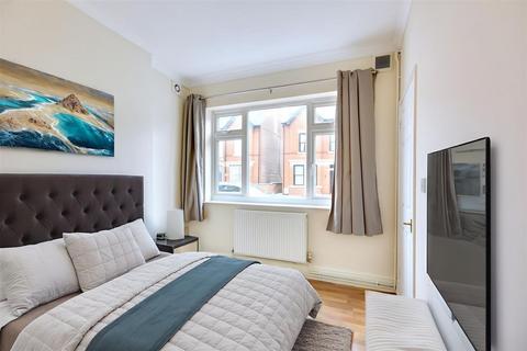 1 bedroom flat for sale, College Street, Long Eaton