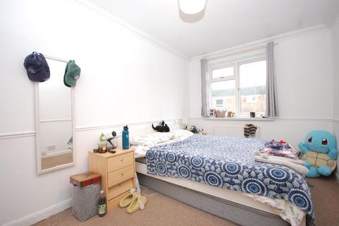 4 bedroom property to rent, Little Dimocks, London SW12