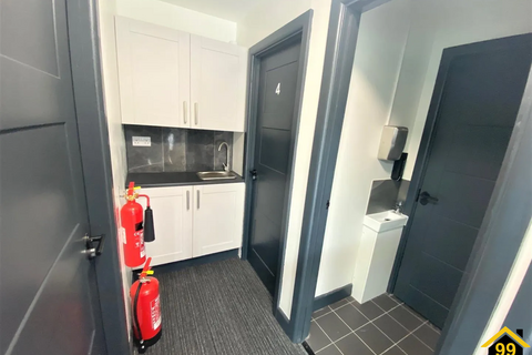 Office to rent - 2A High Moor Drive, Leeds, United Kingdom, LS17