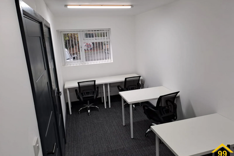 Office to rent - 2A High Moor Drive, Leeds, United Kingdom, LS17