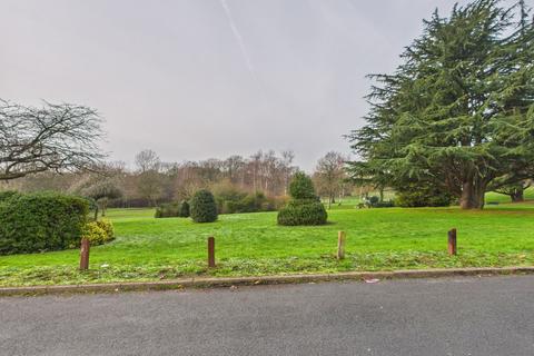 3 bedroom semi-detached house for sale, Cliff Closes Road, Scunthorpe DN15