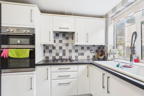 3 bedroom semi-detached house for sale, Cliff Closes Road, Scunthorpe DN15