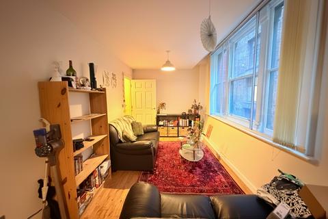 2 bedroom apartment to rent, Hilton Street, Manchester, M1