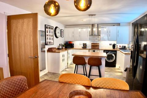 6 bedroom end of terrace house for sale, Maes Yr Afon, Pontllanfraith, NP12