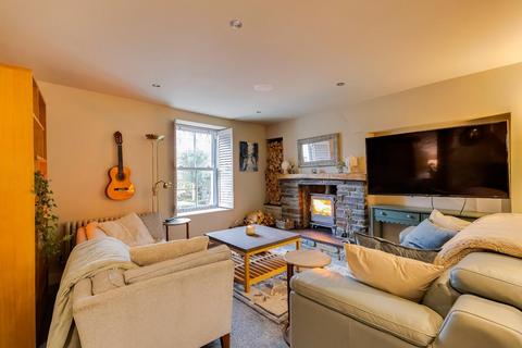 2 bedroom cottage for sale, Philadelphia Road, Porthcawl, Bridgend County Borough, CF36 3DP