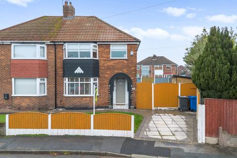 3 bedroom semi-detached house for sale, Banbury Drive, Great Sankey, WA5