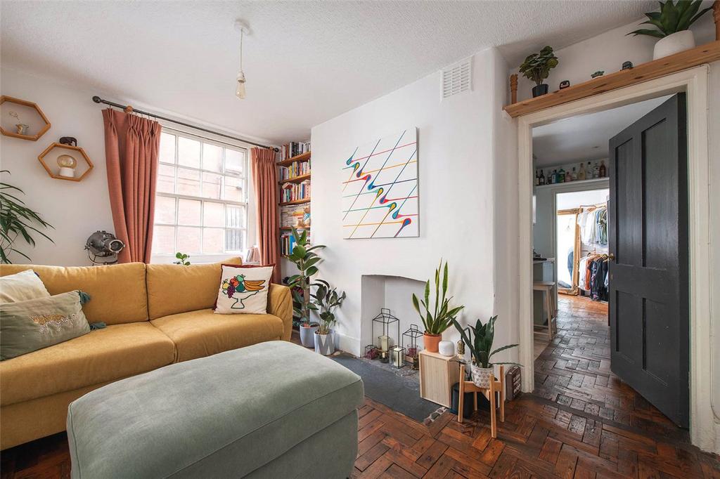 Cressy Houses E1
