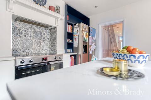 4 bedroom semi-detached house to rent, Station Road, Drayton, NR8