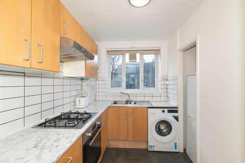 3 bedroom flat to rent, Tonsley Street, Lincoln Court Tonsley Street, SW18